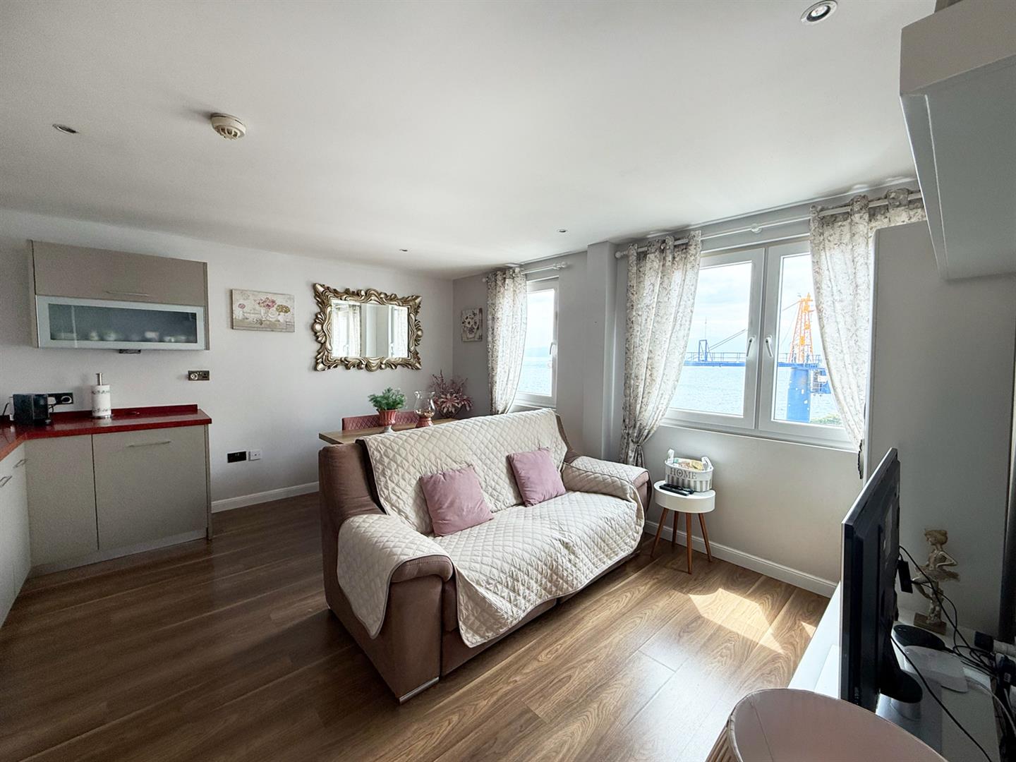 Image of Apartment - 2 Bedrooms - 1 Bathrooms for Sale in Cumberland Terraces-Gibraltar, Image 7